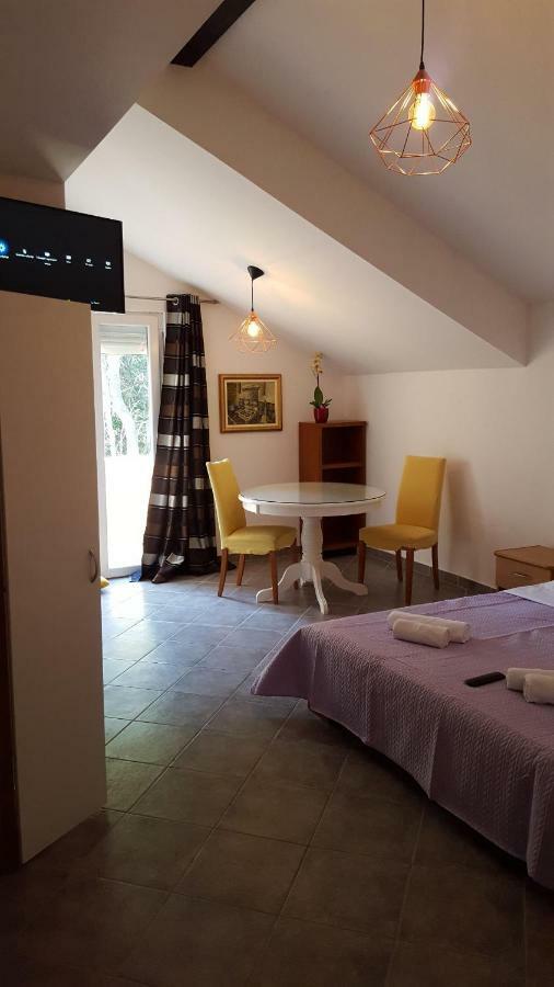 Bed and Breakfast Pansion Kaleb Brbinj Экстерьер фото